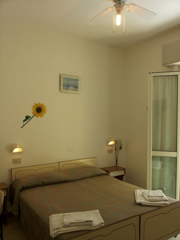 Hotel Cannes Rimini Ruang foto